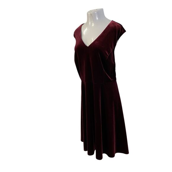 London Times Dress Womens 22W Red Velvet Party Work Office Date Elegant Stretch - Picture 5 of 11